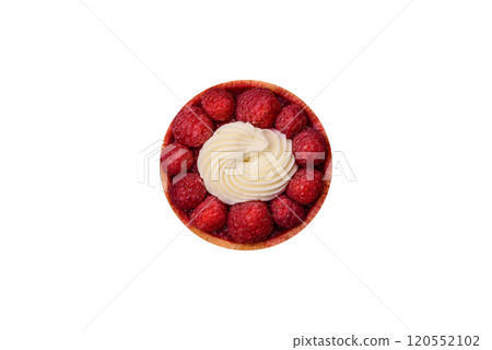 Sweet tartlet with raspberries and cream Sweet tartlet with raspberries and cream 120552102