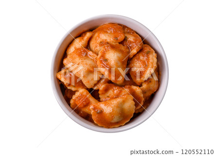 Ravioli with meat or vegetarian with ricotta, salt and spices 120552110