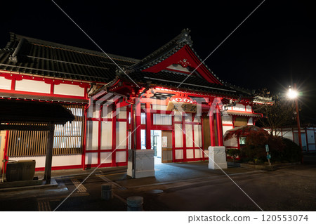 JR Yahiko Station building JR Yahiko Station building 120553074