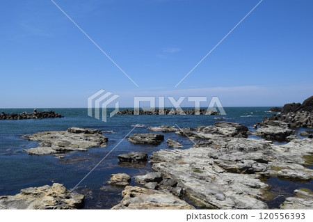 Rock landscape on the Yunohama coast Rock landscape on the Yunohama coast 120556393