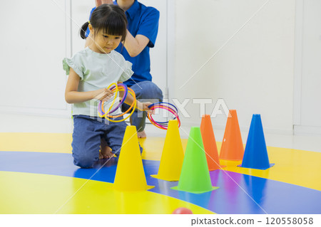 兒童保育/治療圖像 120558058