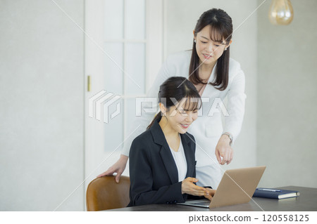 Woman working in the office 120558125