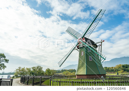 Kaizu City, Gifu Prefecture Autumn Aqua World Mizugo Park Center with beautiful autumn leaves and Dutch windmills 120560846