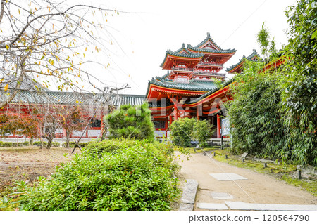 Near the entrance to the South Garden of Heian Shrine 120564790