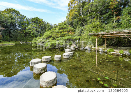 平安神宮 中信念 (11 月) 臥龍橋 平安神宮 中信念 (11 月) 臥龍橋 120564905