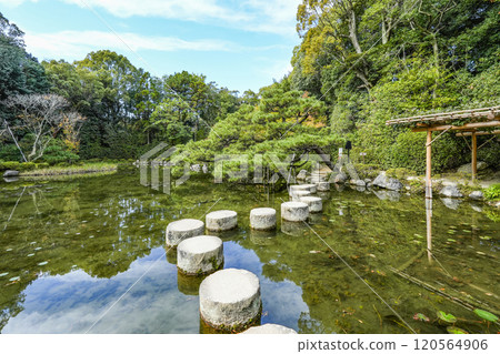 平安神宮 中信念 (11 月) 臥龍橋 平安神宮 中信念 (11 月) 臥龍橋 120564906