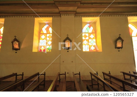Church in Pisco Elqui 120565327