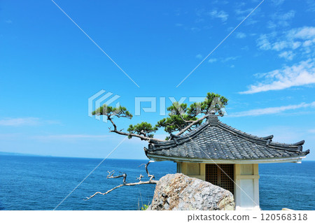Oita Prefecture Himeshima Shrine of Blue Sky and Sea 120568318