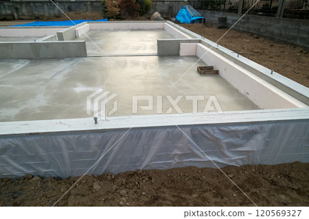 Cover the outside of the foundation with vinyl. 120569327