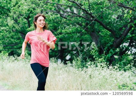 慢跑的女人 120569598