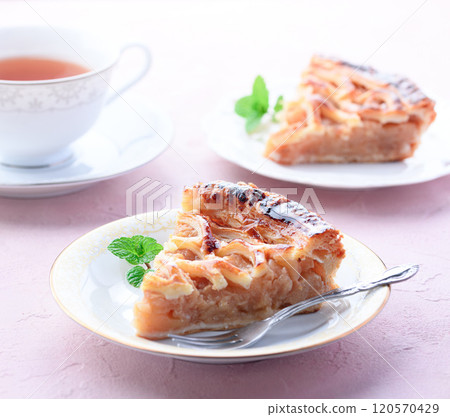 Apple pie (cut image) pink background Apple pie (cut image) pink background 120570429