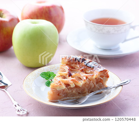 Apple pie (cut image) pink background Apple pie (cut image) pink background 120570448