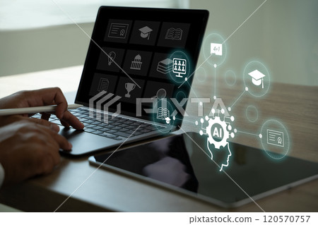 digital training webinar Concept of Online education screen in a laptop on internet, e-learning 120570757