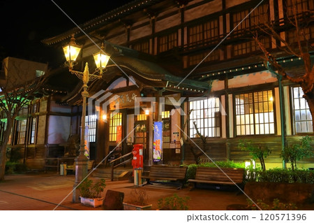 Takegawara Onsen at night (Beppu Onsen, Beppu City) Takegawara Onsen at night (Beppu Onsen, Beppu City) 120571396