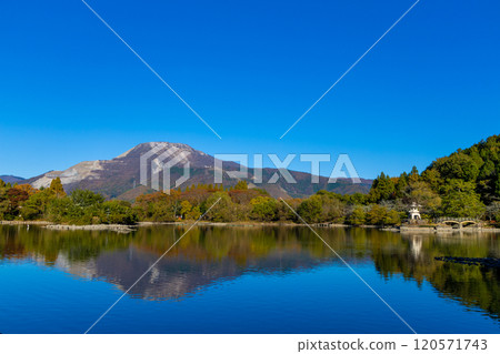 三島池塘和Ibukiyama 三島池塘和Ibukiyama 120571743