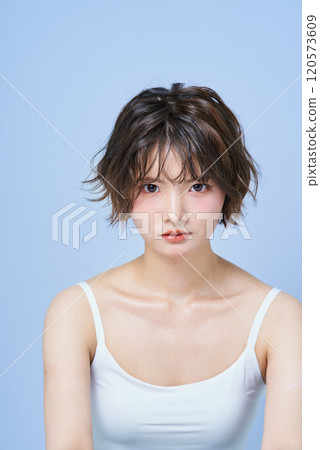 Young lady's portrait Young lady's portrait 120573609