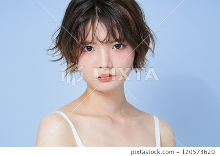 年輕的女士的肖像 120573620