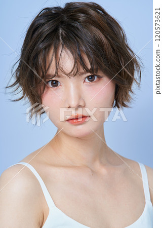 年輕的女士的肖像 年輕的女士的肖像 120573621