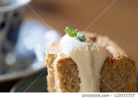 Rice flour chiffon cake 120573757