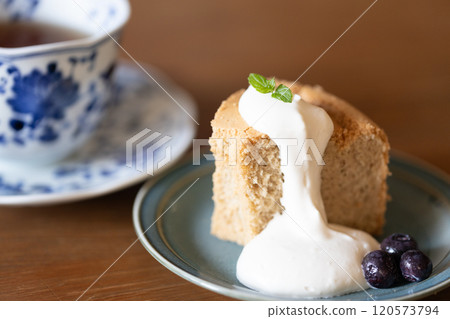 Rice flour chiffon cake Rice flour chiffon cake 120573794