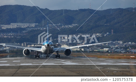 飛機 伊丹機場 36 120575378