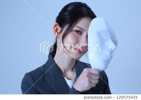 Image of a female office worker wearing a mask 120575435