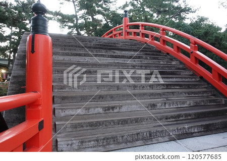Osaka Sumiyoshi Shrine (Sumiyoshi Taisha) Sled Bridge Osaka Sumiyoshi Shrine (Sumiyoshi Taisha) Sled Bridge 120577685