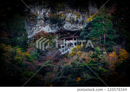 View of the Sanbutsu-ji Temple on Mt. Mitoku in autumn from the worship hall; National Treasure Ippyage Hall View of the Sanbutsu-ji Temple on Mt. Mitoku in autumn from the worship hall; National Treasure Ippyage Hall 120578384