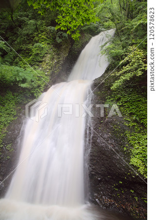 群馬縣中之條町的“Serate Yataki”、“擔擔瀑布” 120578623