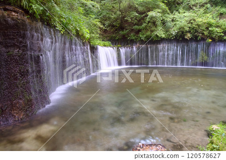 輕井澤町的白絲瀑布 輕井澤町的白絲瀑布 120578627