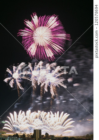 The 118th Nagano Ebisu-ko Fireworks Festival (November 23, 2024) The 118th Nagano Ebisu-ko Fireworks Festival (November 23, 2024) 120578694