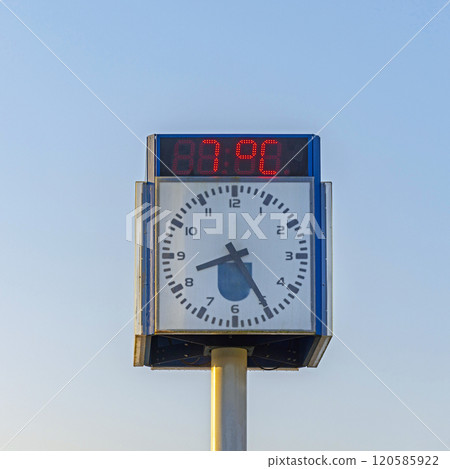 Public Clock Temperature Public Clock Temperature 120585922