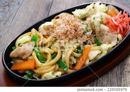 stir-fried udon  120585979