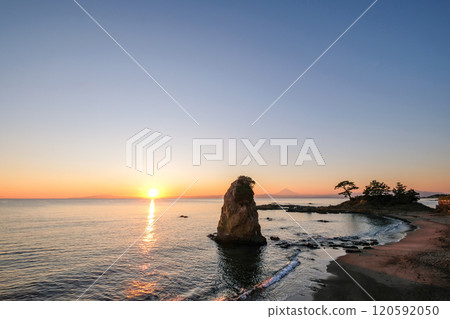 Evening view of Tateishi Park in Yokosuka, Kanagawa Prefecture 120592050