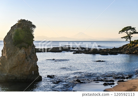 Sunset from Tateishi Park in Yokosuka, Kanagawa Prefecture 120592113