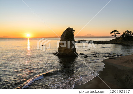 神奈川縣橫須賀市立石公園的日落 120592157