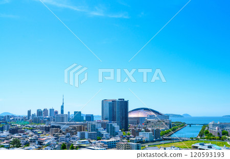 View of Momochihama, Jigyohama, and Fukuoka Tower in Sawara Ward from Tojinmachi and Ohori Park: Vivid morning colors in spring 2024 120593193