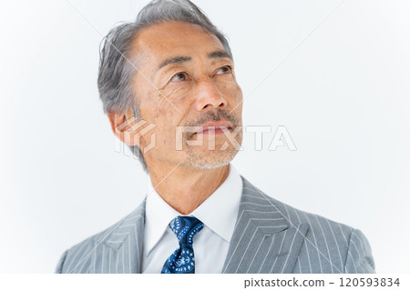 Businessman portrait close-up 120593834
