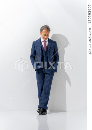 Business senior male portrait vertical 120593905
