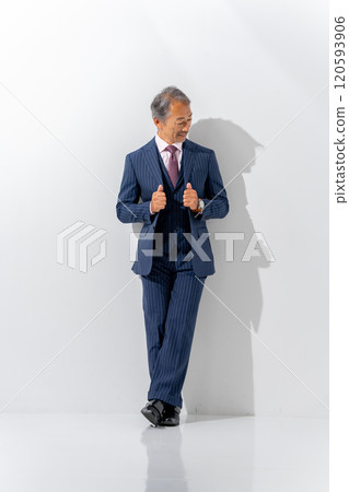 Business senior male portrait vertical 120593906