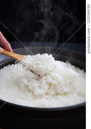 用砂鍋煮飯 120594290