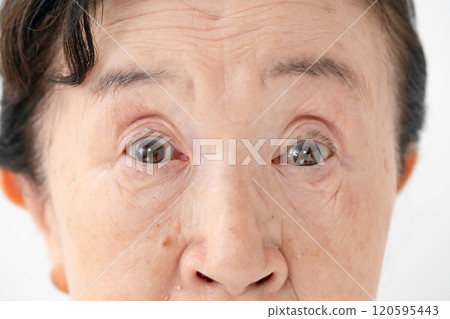 Female Eyes Senior 120595443