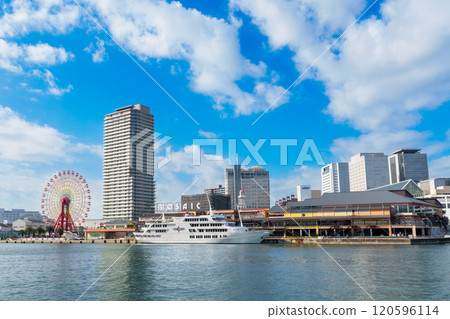 Kobe Harborland umie Mosaic 120596114