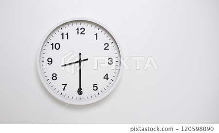 Clean White Clock at 08.30 or 20.30 on Minimalist White Background - Ideal for Time Concepts and Modern Design 120598090