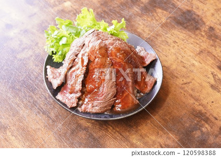 裙邊牛排烤肉 120598388