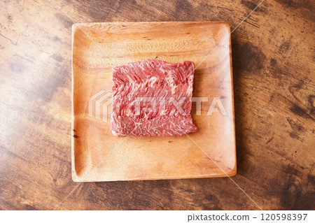 裙邊牛排烤肉 120598397