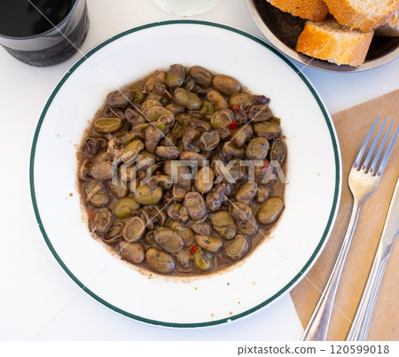 Stew of Habas with blood sausage 120599018