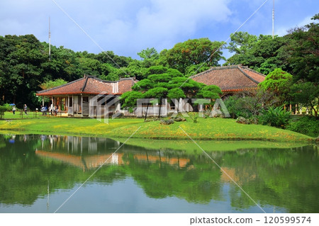 [Okinawa Prefecture] Shikinaen Palace (Shinji Pond), the villa of the Ryukyu royal family 120599574