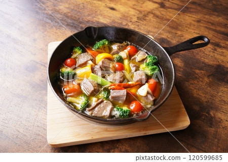 Beef tongue, ajillo, vegetables Beef tongue, ajillo, vegetables 120599685