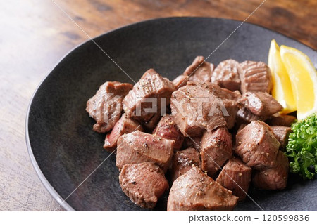 牛舌牛排切塊 120599836